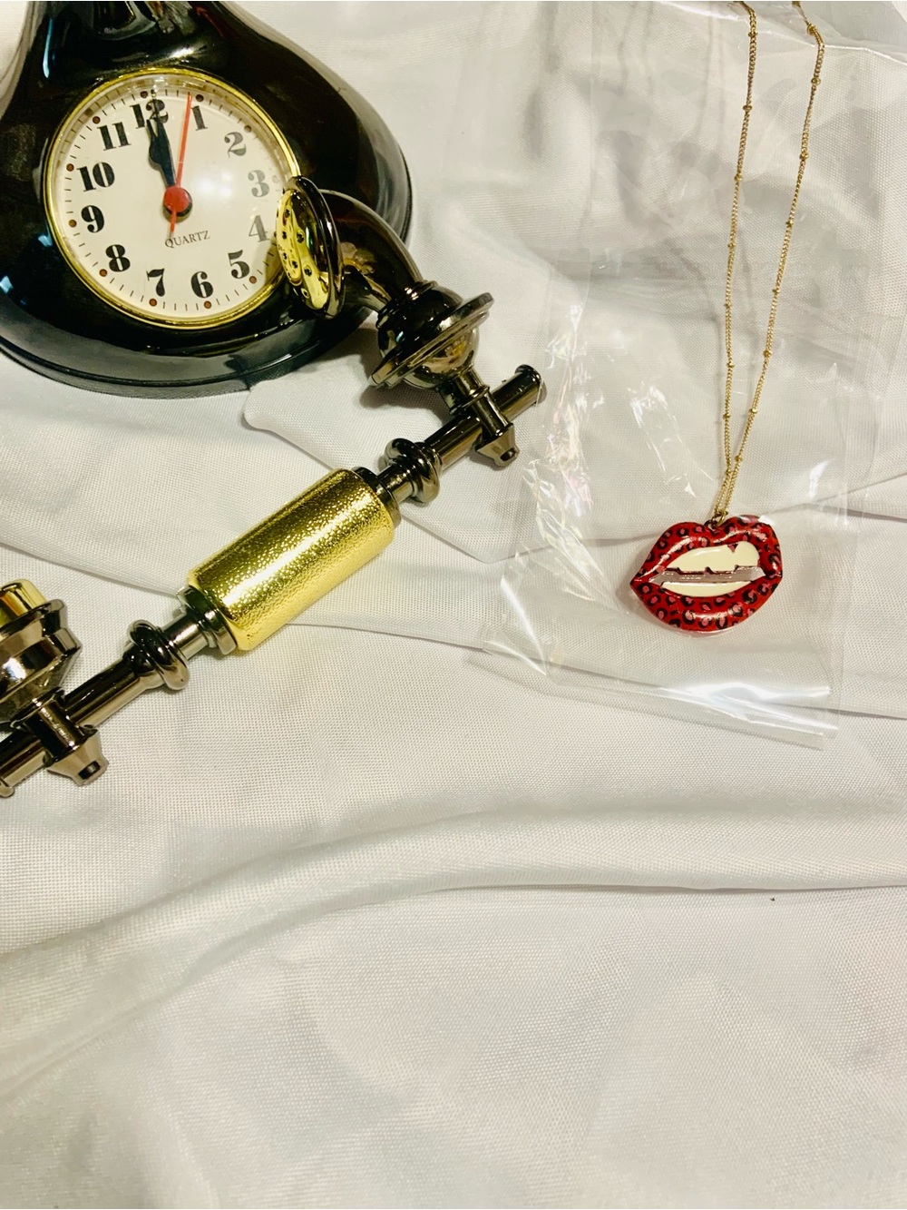 Red Lip Pendant Necklace - Women Jewelry